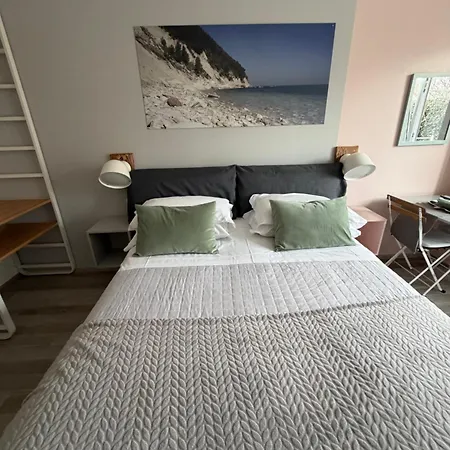 Frühstückspension 125metrisulmare 3 Sassineri