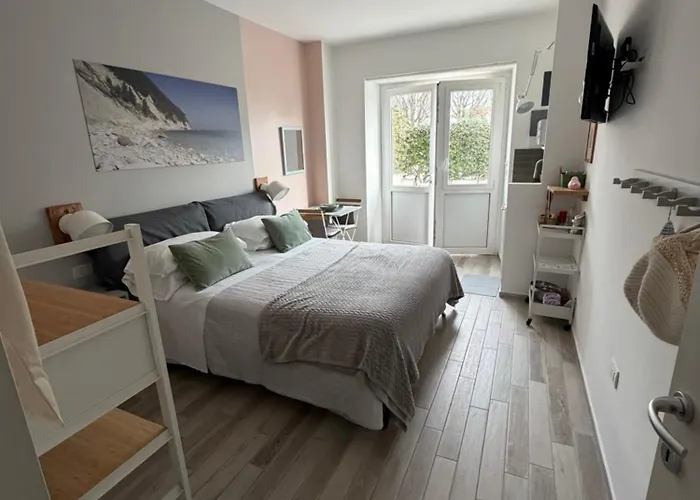 125metrisulmare 3 Sassineri 3*