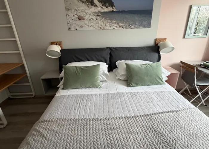 Bed & Breakfast 125metrisulmare 3 Sassineri