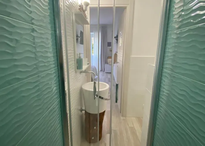 125metrisulmare 3 Sassineri 住宿加早餐酒店 3*